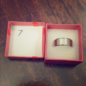Men’s size 7 ring